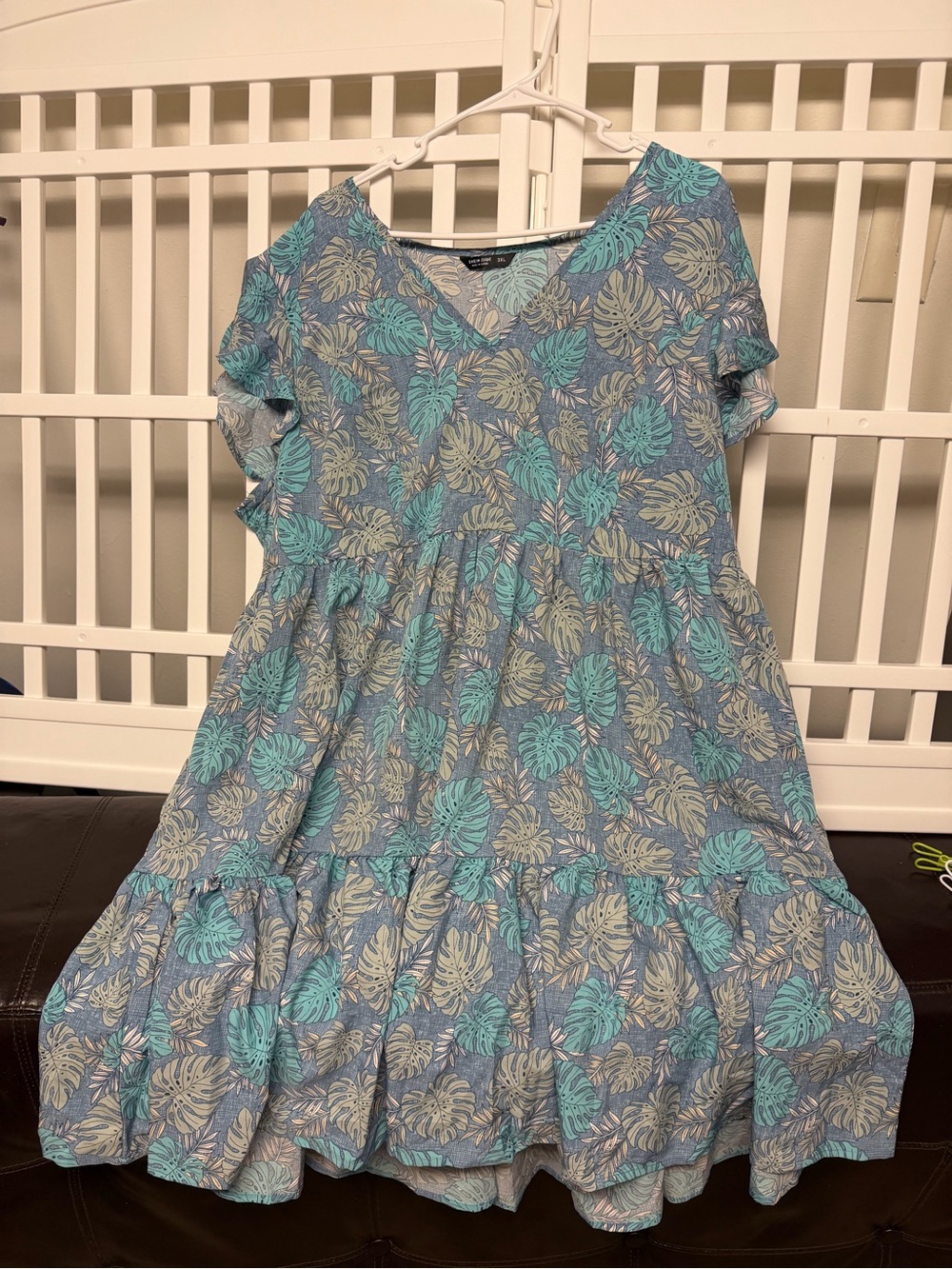 SHEIN Blue & Teal Leaf Print Tiered V-Neck Mini Dress